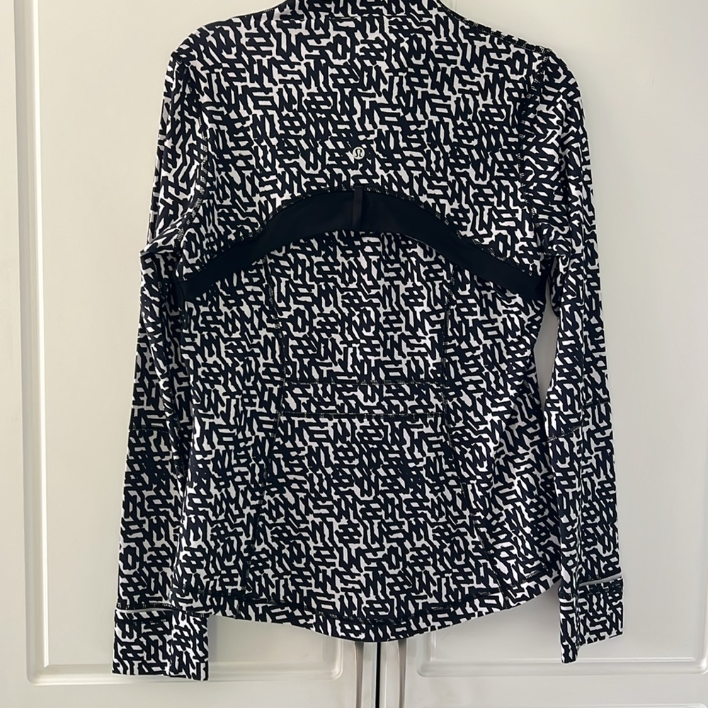 Lululemon Define Jacket - Picture 3 of 4